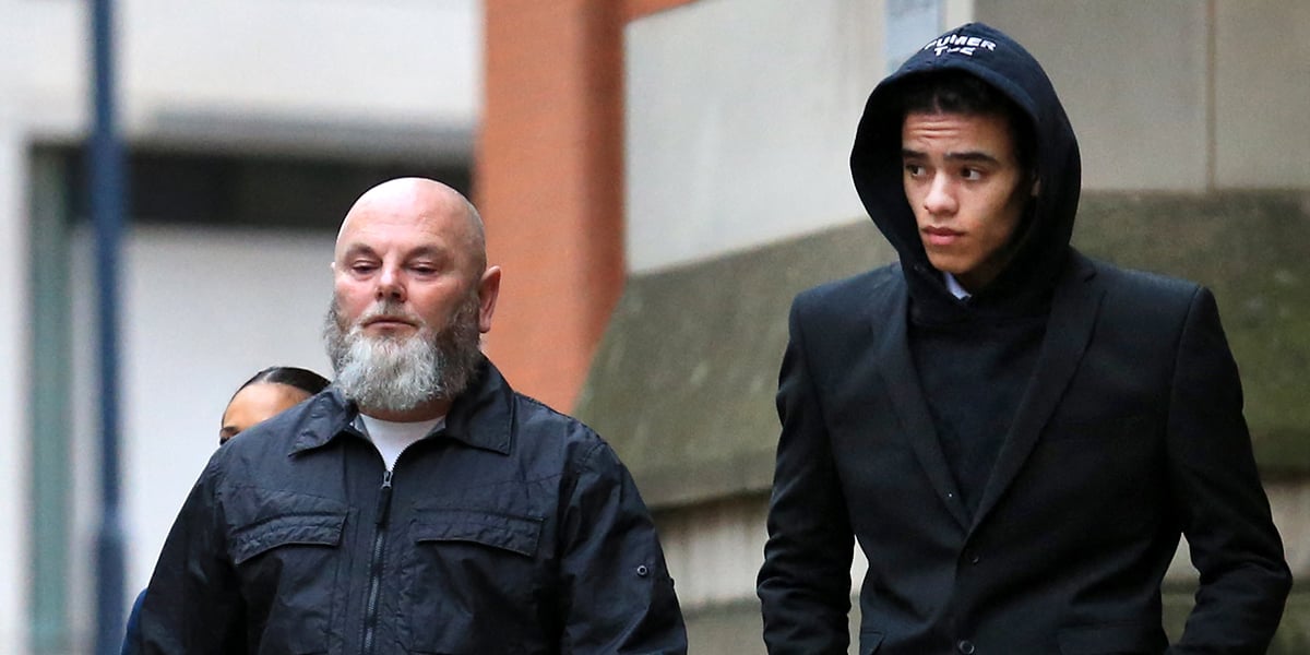 Andrew et Mason Greenwood, à Manchester en novembre 2022.