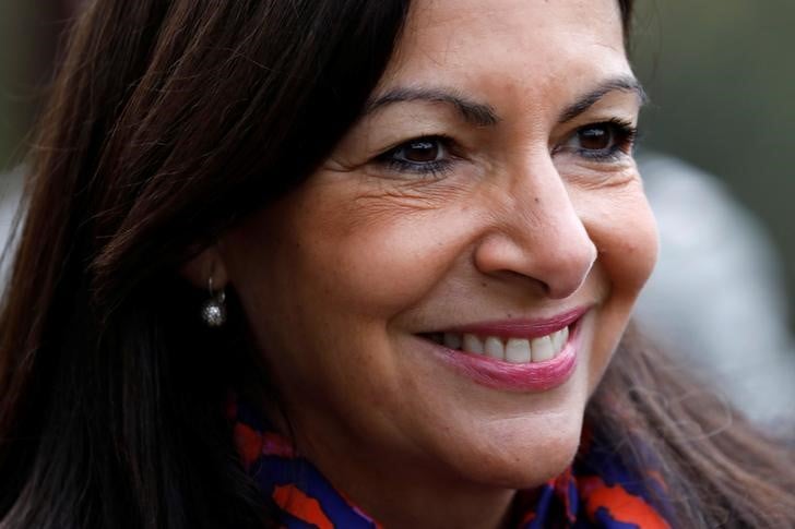 Paris discute d'alternatives a autolib avec des constructeurs