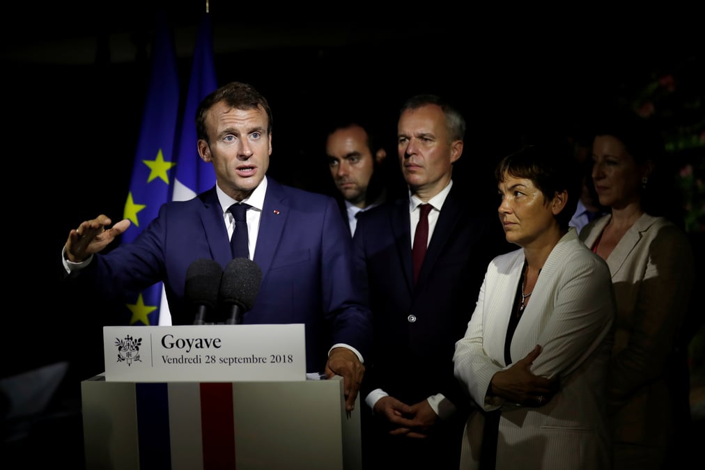 Antilles: macron confirme l'engagement de l'etat contre les sargasses