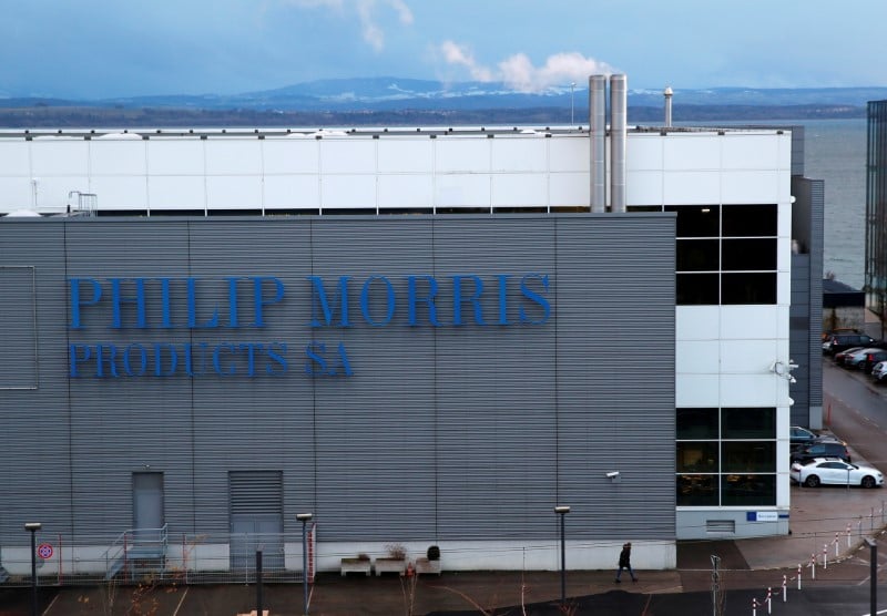 Philip fait monter les encheres pour vectura
