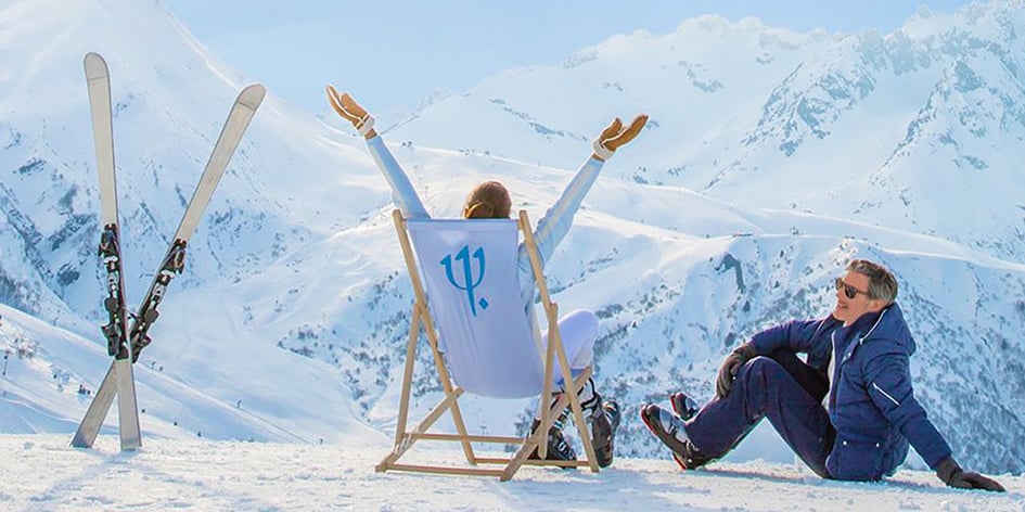 Vacanciers qui profitent de la montagne avec le Club Med.