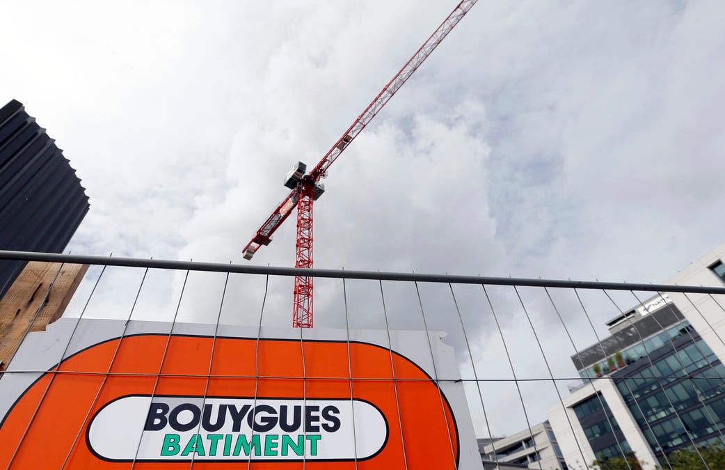 Bouygues prolonge sa hausse a la bourse de paris