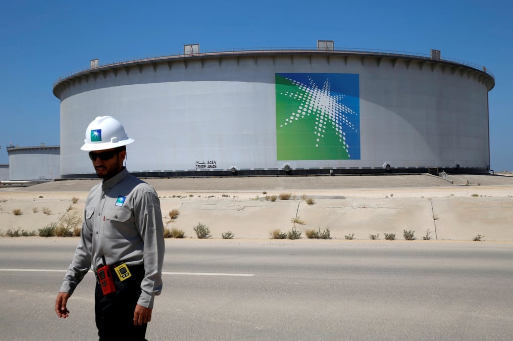 Le prince heritier saoudien promet l'ipo d'aramco debut 2021, rapporte bloomberg