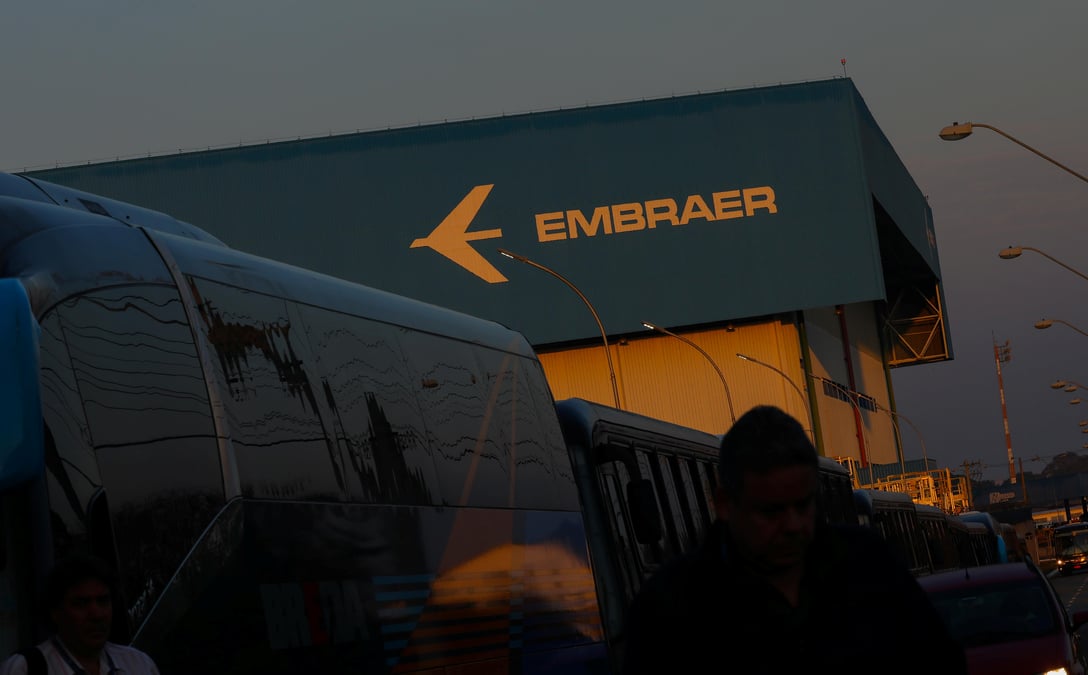 Bolsonaro approuve l'alliance boeing-embraer
