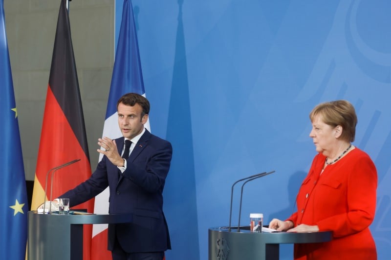 La defense europeenne compatible avec l'otan, souligne macron