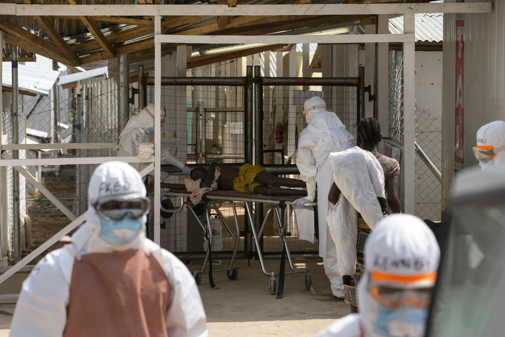 Selon l'onu, l'epidemie de fievre ebola commence a ralentir en afrique de l'ouest