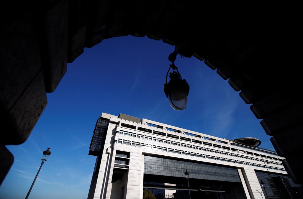 La piste d'un impot universel n'est pas a l'etude, recadre bercy
