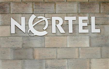 XAVIER DARCOS PROMET UNE SOLUTION POUR LES SALARIÉS DE NORTEL FRANCE