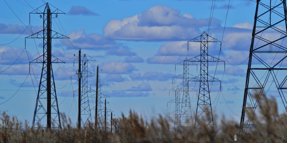 Smart Grid Réseau électrique électricité pylônes