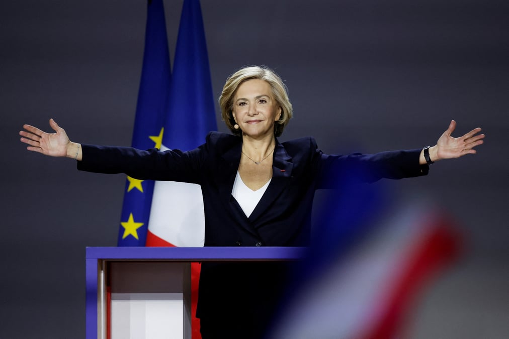 France: pecresse promet une "nouvelle france" a ses partisans