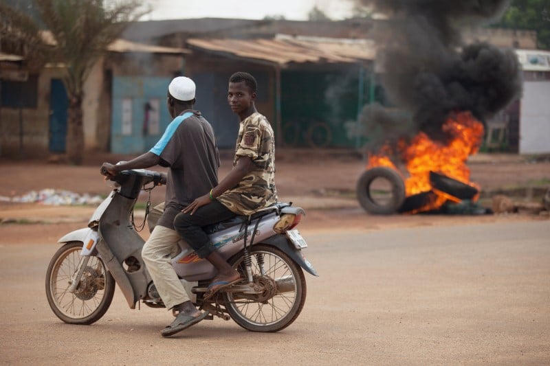 L'armee du burkina faso appelle la junte a deposer les armes
