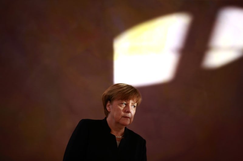 Merkel regrette le decret de trump sur l'immigration