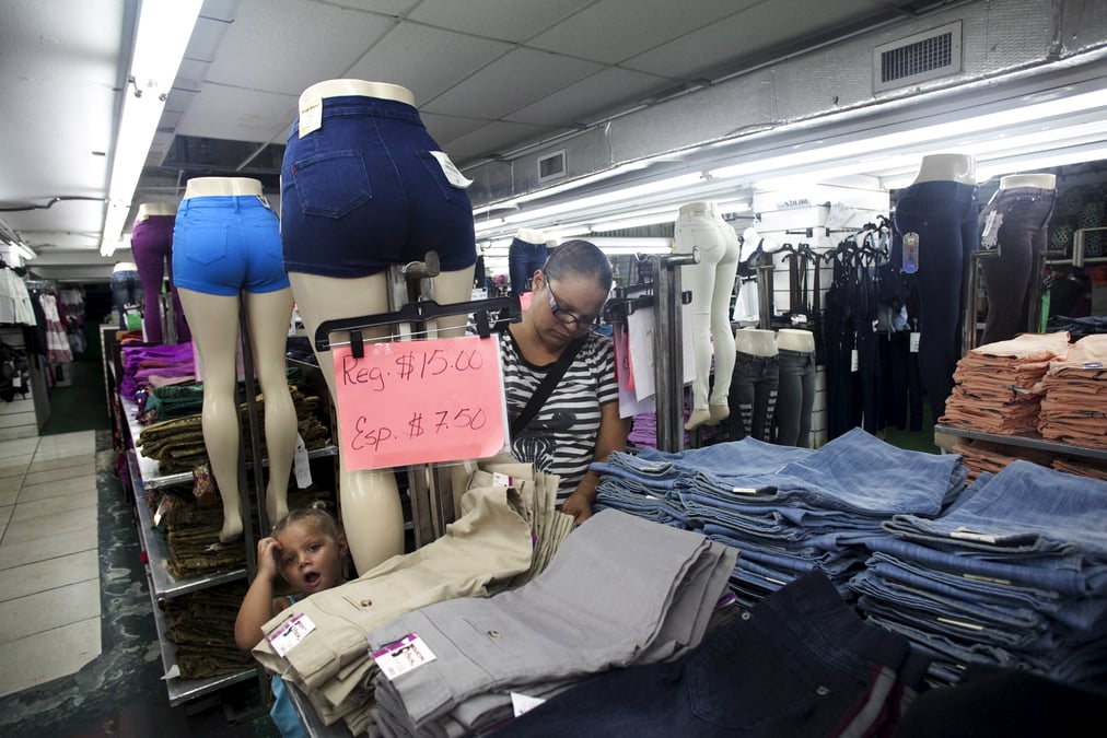 Usa: plus faible hausse des ventes au detail en six mois