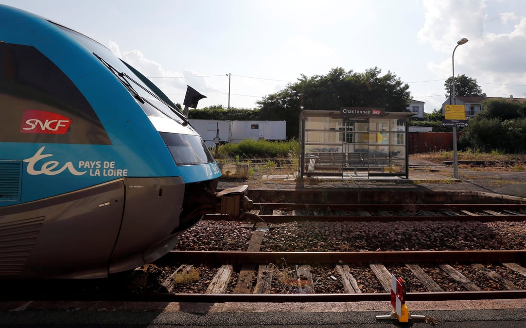 Pres de 2.090 postes supprimes a la sncf en 2019