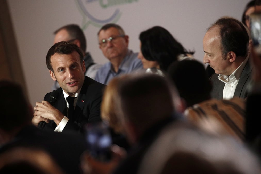 Emmanuel Macron assiste à la Convention citoyenne pour le climat au Conseil économique, social et environnemental (CESE), à Paris, le 10 janvier 2020.