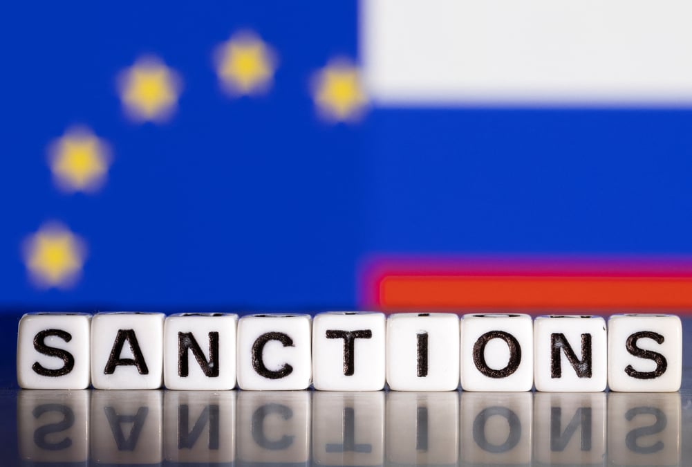 Ukraine: l'union europeenne prete a sanctionner d'autres oligarques russes et des banques bielorusses