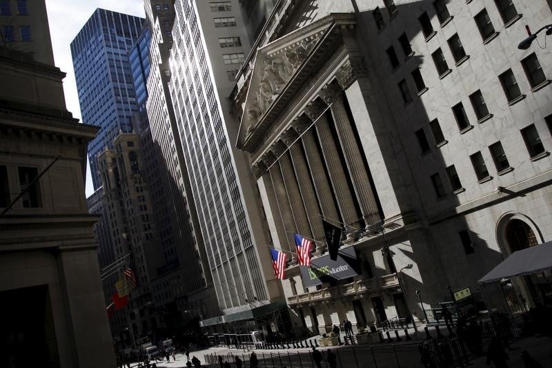 Wall street termine sur une note irreguliere