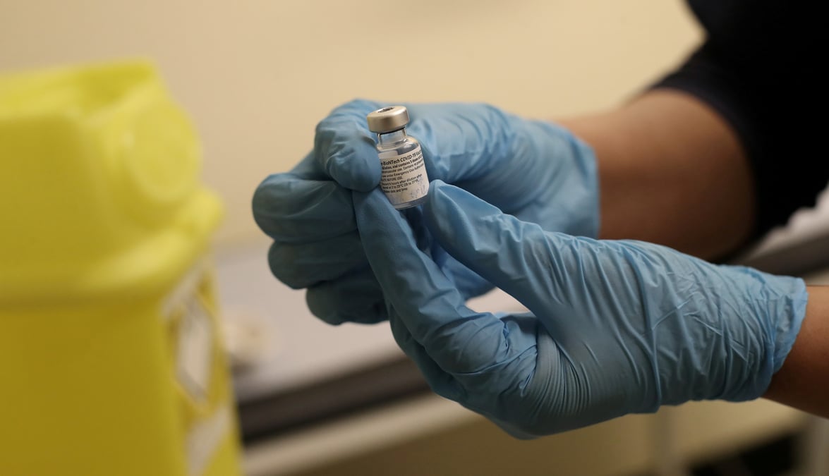 Coronavirus: les combinaisons de vaccins possibles a titre exceptionnel en grande-bretagne