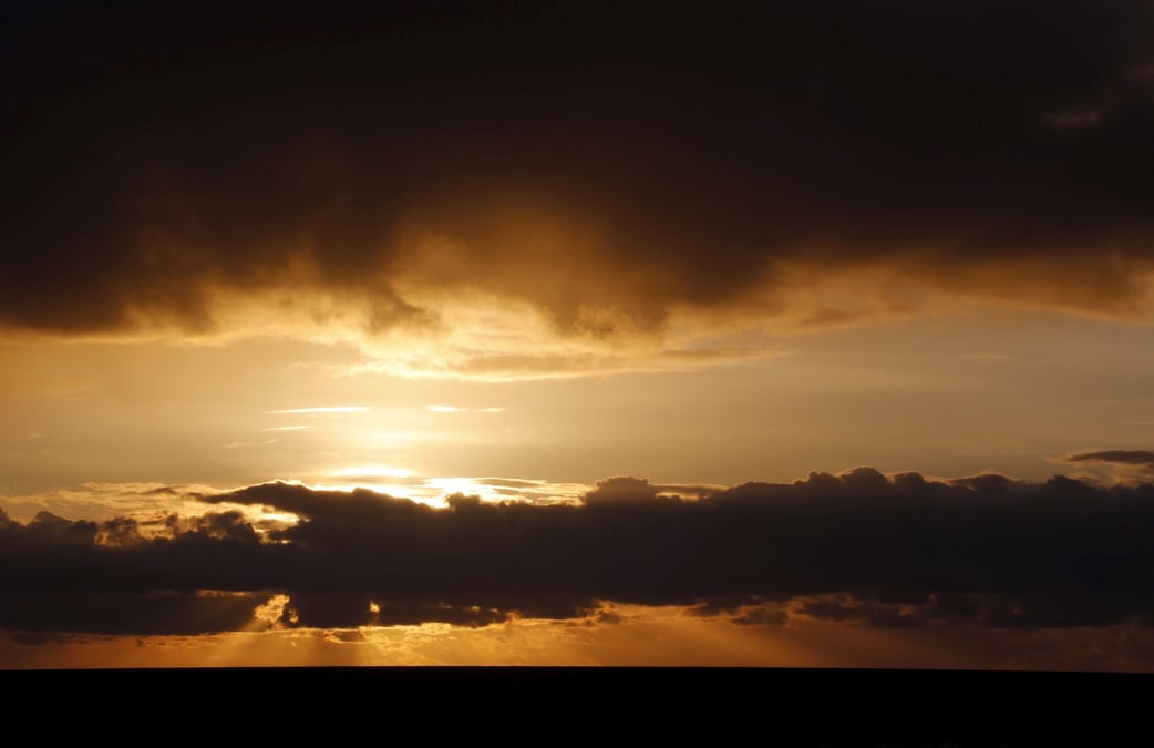 La cote atlantique au coucher du soleil au cap ferret, dans le sud-ouest de la france