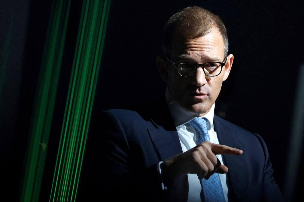Daniel kretinsky lors d'une conference a prague