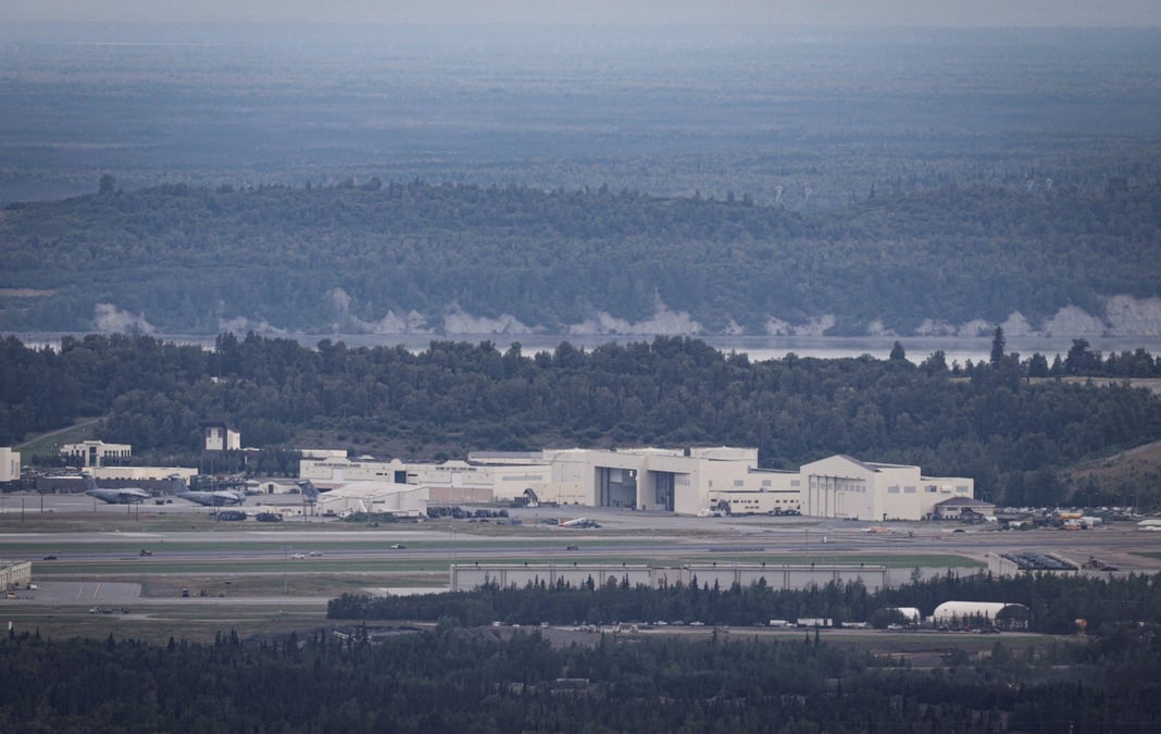 La base militaire d'Elmendorf-Richardson à Anchorage en Alaska où se retrouvent Donald Trump et Vladimir Poutine ce vendredi 15 août.