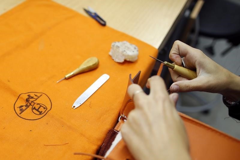 Hermes: deux nouveaux ateliers en france d'ici 2020, 500 emplois crees
