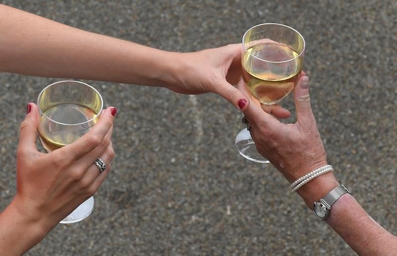 Le sri lanka retablit l'interdiction de vente d'alcool aux femmes