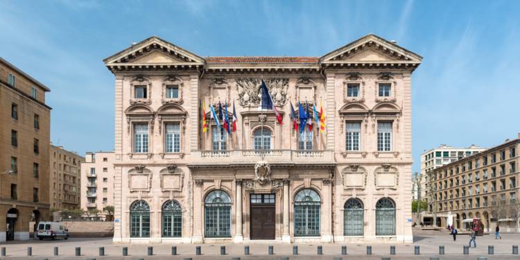 À Marseille, la réforme du scrutin municipal divise l'échiquier politique.