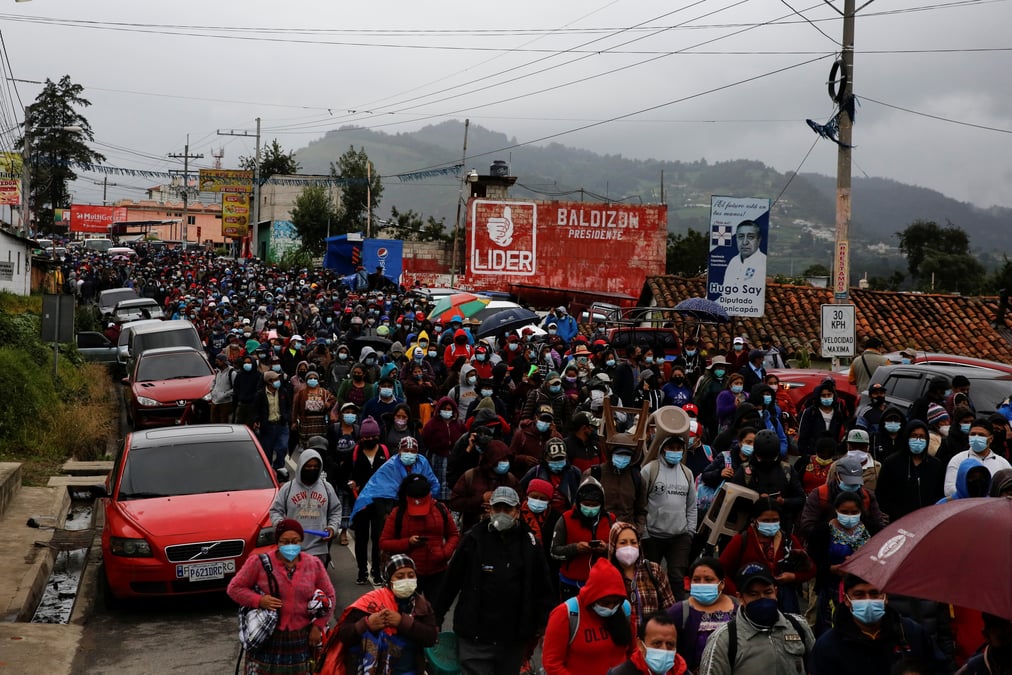 Guatemala: des milliers de manifestants demandent la demission du president