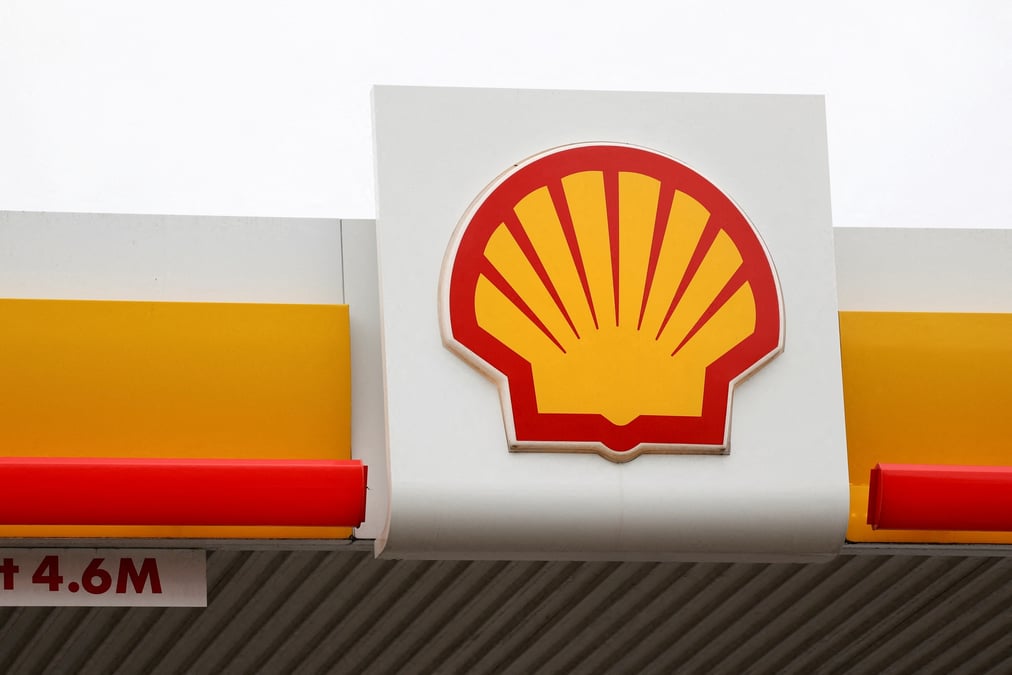 Photo d'archives: le logo d'une station-service shell