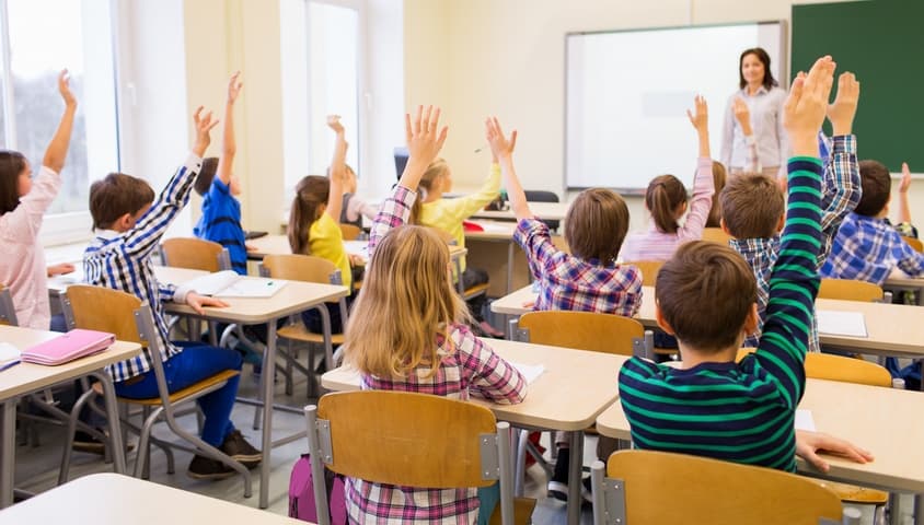Parmi les familles professionnelles qui vieillissent le plus, figurent les enseignants, constate l'Insee.