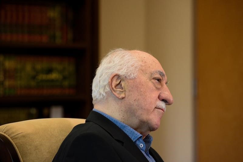 Mandat d'arret contre 117 soldats turcs accuses d'etre lies a gulen