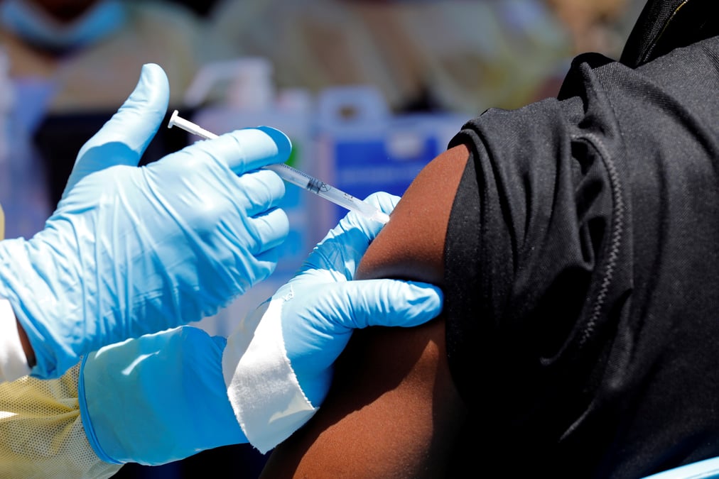 L'ue autorise la commercialisation du premier vaccin contre ebola