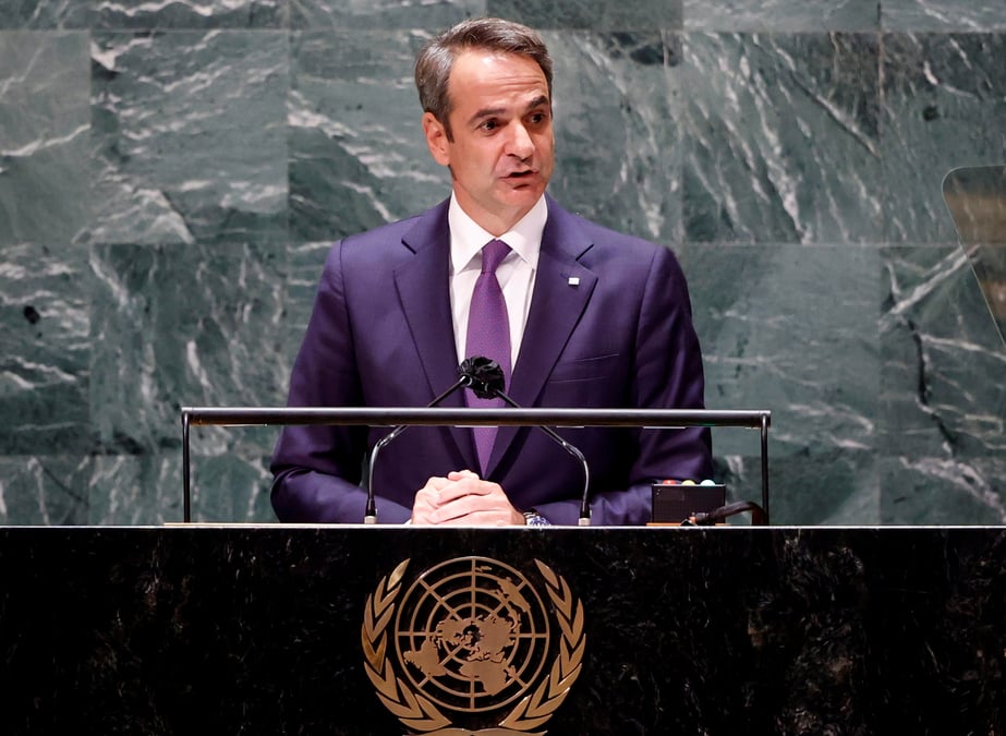 Athenes va amplifier sa cooperation militaire avec paris, dit mitsotakis