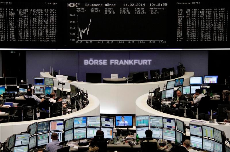 Les Bourses européennes en légère hausse à la mi-journée