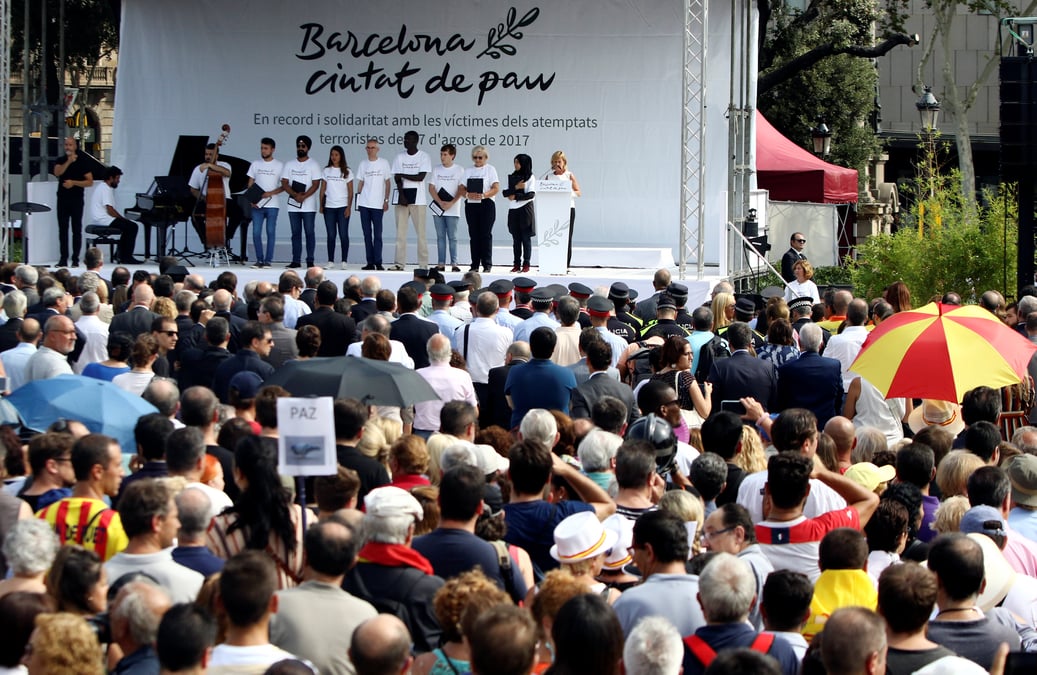 Barcelone commemore les attentats islamistes