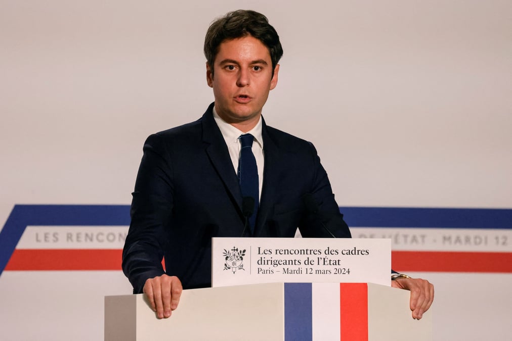 Reunion de hauts fonctionnaires a paris