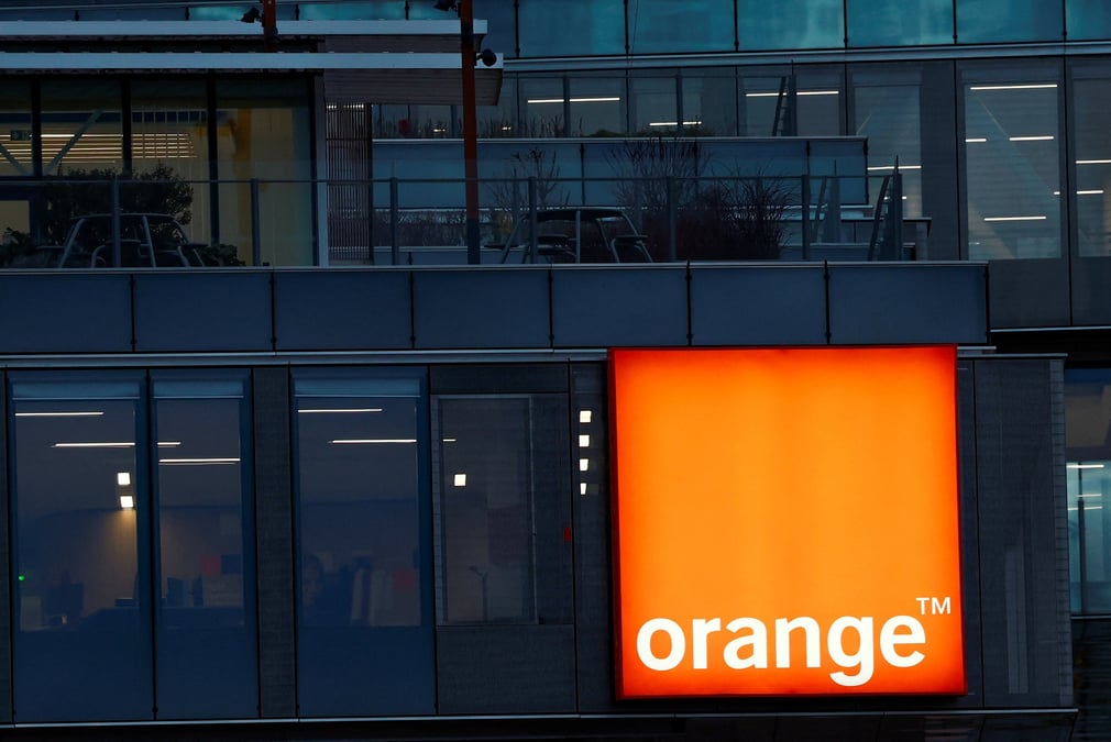 Siege social de l'operateur de telecommunications francais orange a issy-les-moulineaux, pres de paris