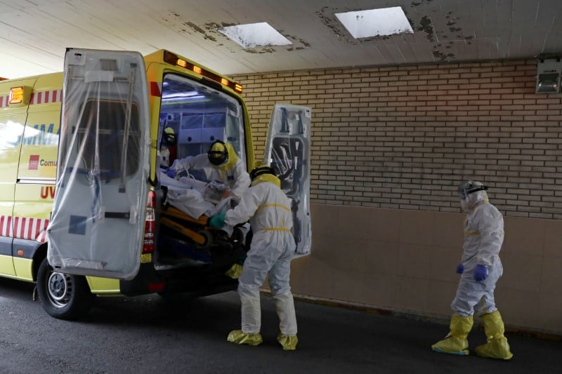 Coronavirus: l'espagne annonce un bilan de 27.133 deces et 240.660 cas