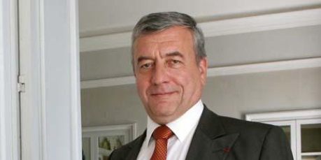 André Yché