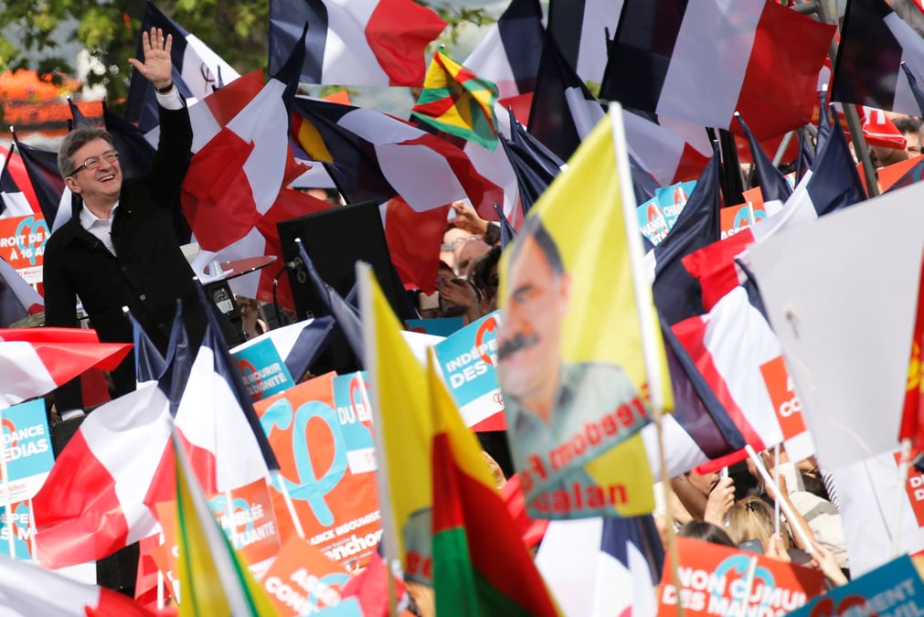 Melenchon met en garde ses partisans contre des "fables"