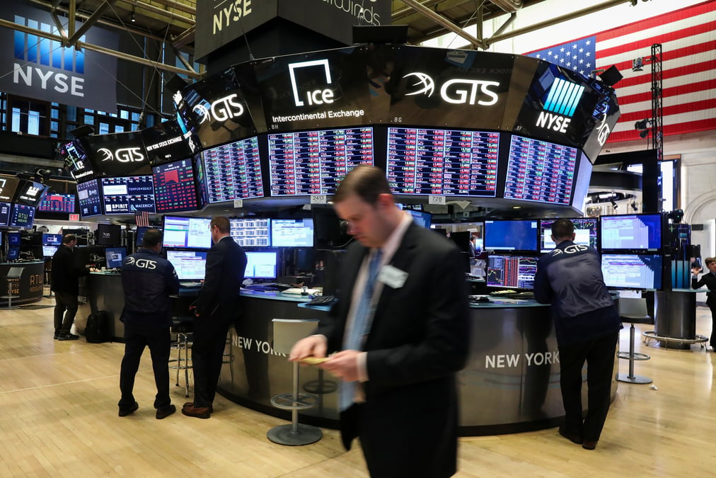 Wall street grimpe a l'ouverture