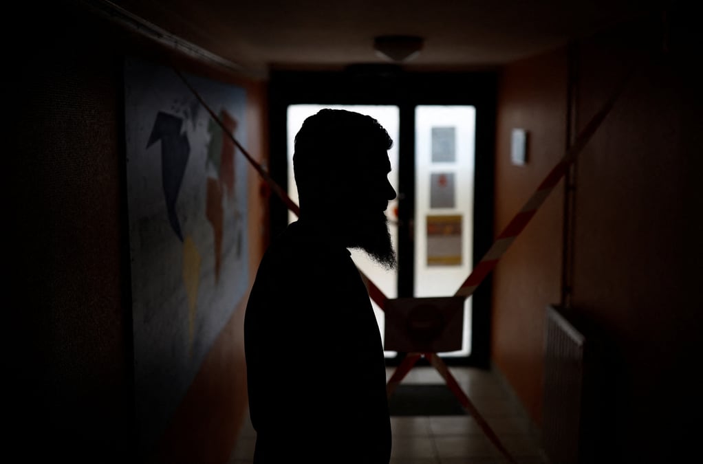 La mosquee d'allonnes, cas d'ecole du combat contre le "separatisme islamiste"
