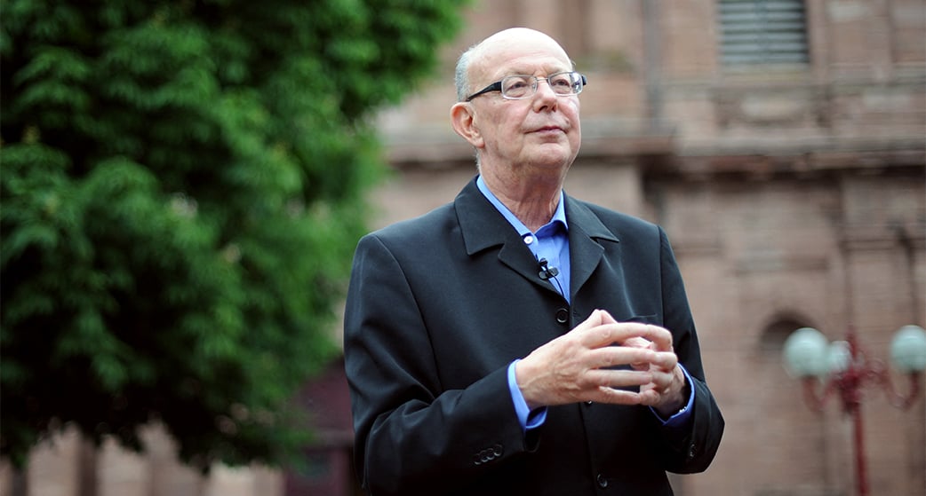 Bruno Jeudy rend hommage à Jean-François  Kahn, décédé le 22 janvier à 86 ans.