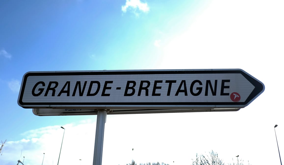 Le senat adopte le projet de loi brexit en premiere lecture