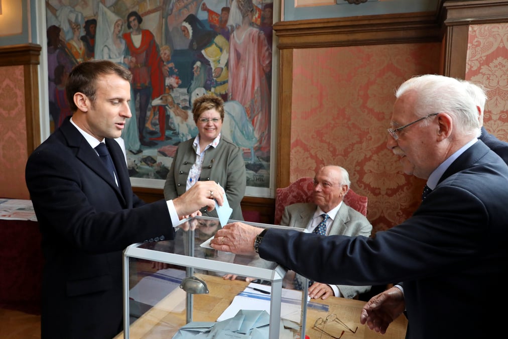 Europeennes: l'elysee salue un "score honorable", exclut toute inflexion