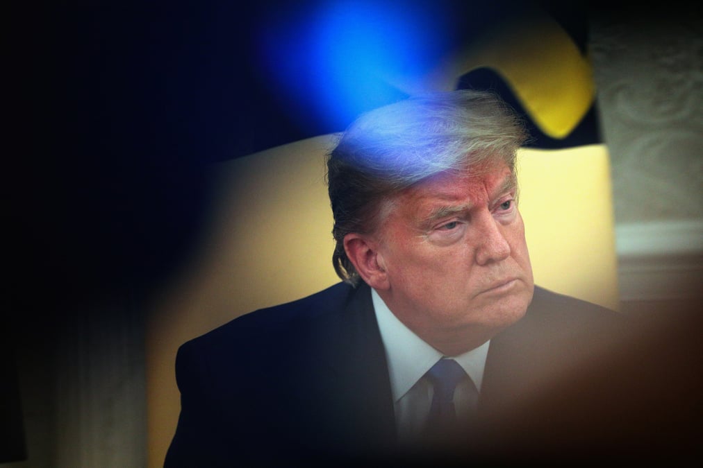 Trump teste negatif au coronavirus apres un cas d'infection a la maison blanche