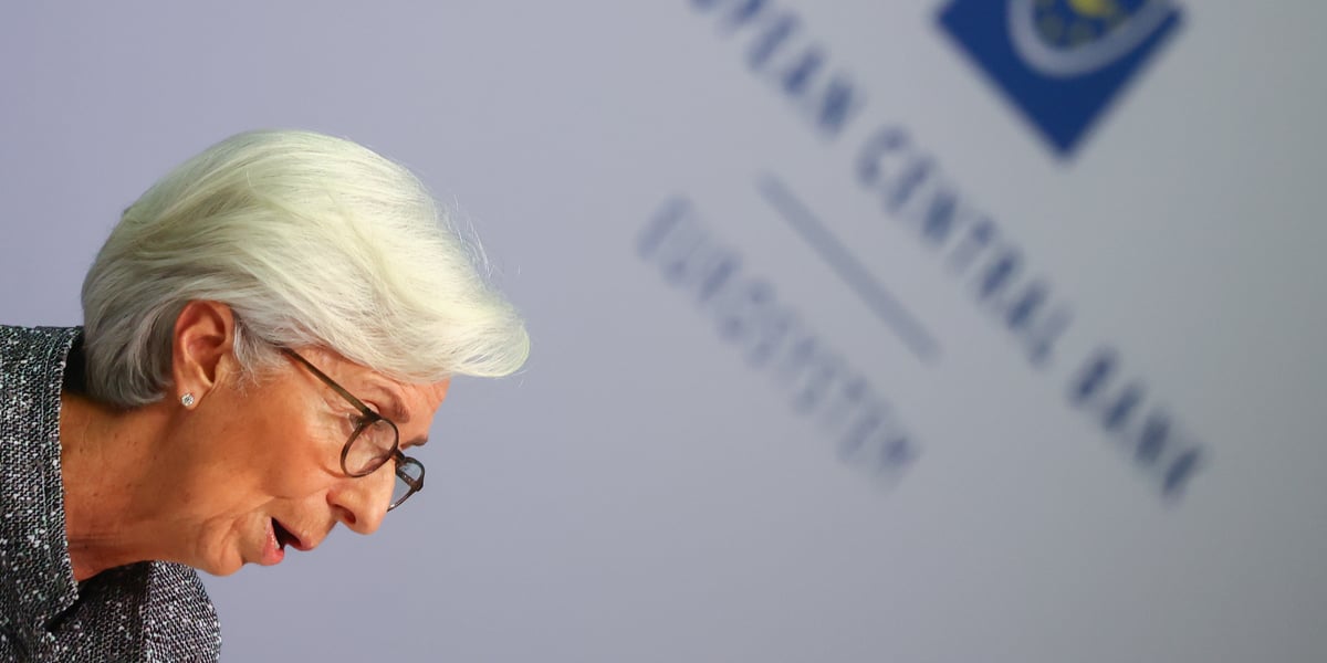 Selon une source proche des banques centrales, la présidente de la BCE, Christine Lagarde, va chercher une voie diplomatique pour satisfaire les attentes du juge allemand sans lui répondre directement.
