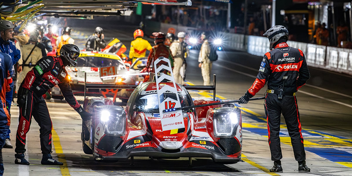 Arrêt au stand en 2023, année du centenaire des 24 Heures du Mans.