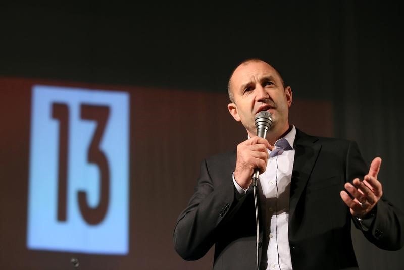 Le socialiste radev en tete de la presidentielle en bulgarie